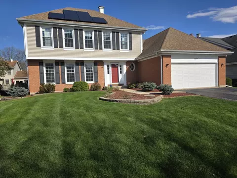 Exterior - 1347 Hunter Dr, Bartlett, IL 60103 photo 2 of 8