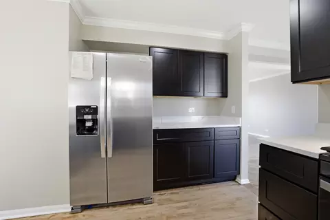 Kitchen - 1347 Hunter Dr, Bartlett, IL 60103 photo 3 of 3