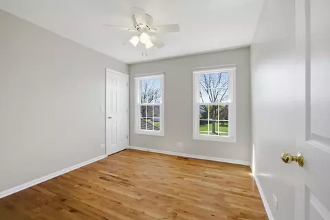 Bedroom - 1347 Hunter Dr, Bartlett, IL 60103 photo 1 of 4