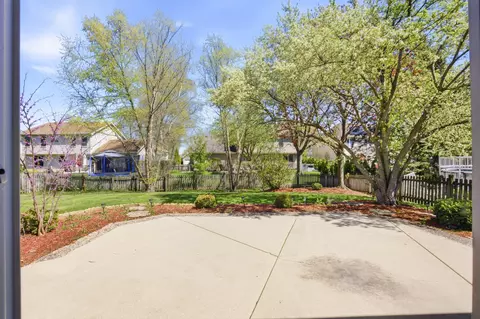 Exterior - 1347 Hunter Dr, Bartlett, IL 60103 photo 6 of 8
