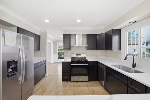 Kitchen - 1347 Hunter Dr, Bartlett, IL 60103 photo 2 of 3