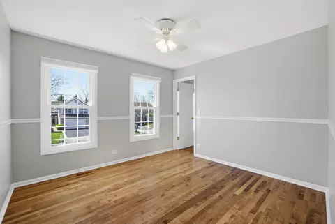 Bedroom - 1347 Hunter Dr, Bartlett, IL 60103 photo 2 of 4