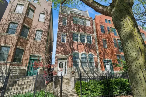 2852 N Damen Ave #2, Chicago, IL 60618
