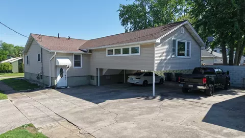 Other - 212 Mitchell St, Benton, IL 62812 photo 5 of 10