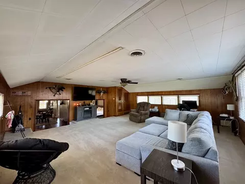 Living - 212 Mitchell St, Benton, IL 62812 photo 1 of 5