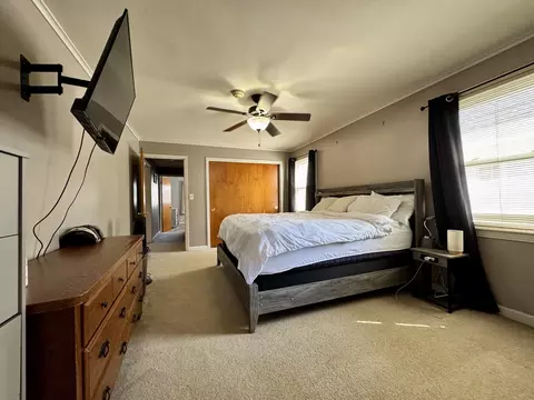 Bedroom - 212 Mitchell St, Benton, IL 62812 photo 3 of 7