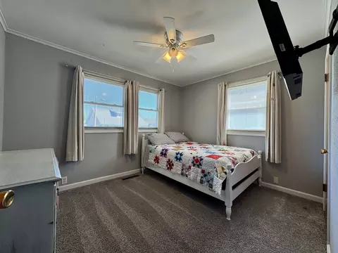 Bedroom - 212 Mitchell St, Benton, IL 62812 photo 5 of 7