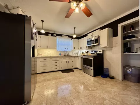 Kitchen - 212 Mitchell St, Benton, IL 62812 photo 2 of 3