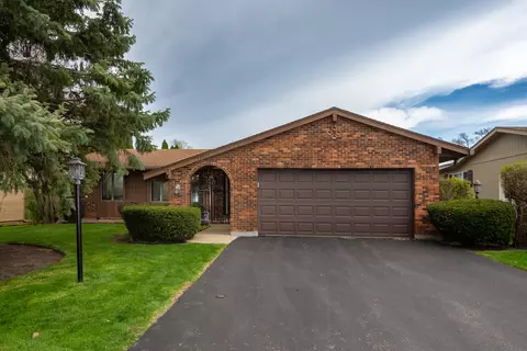 39895 N Crabapple Dr, Antioch, IL 60002
