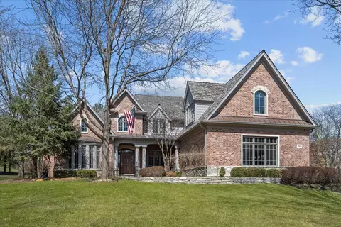 240 Walnut St, Libertyville, IL 60048