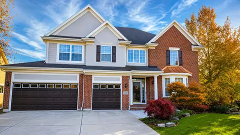 243 Colonial Dr, Vernon Hills, IL 60061