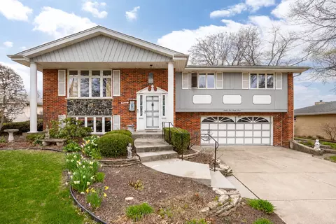 8537 Walnut Ave, Orland Park, IL 60462