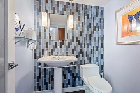 Bath - 312 Barton Ave, Evanston, IL 60202 photo 1 of 3