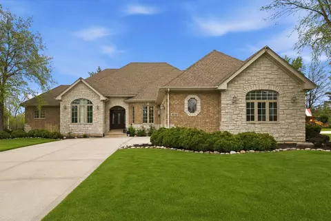 9090 Big Sable Pt, Frankfort, IL 60423