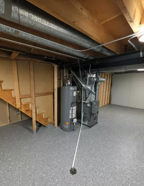 Other - 1114 Hewitt Dr, Des Plaines, IL 60016 photo 1 of 8