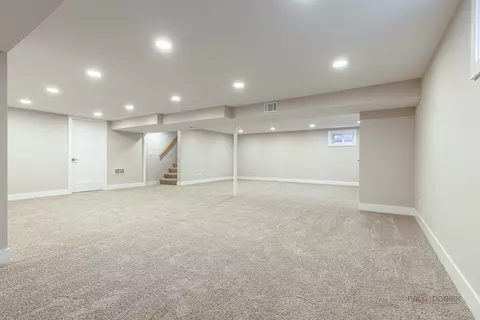 Other - 1114 Hewitt Dr, Des Plaines, IL 60016 photo 6 of 8