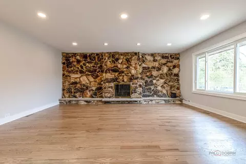 Living - 1114 Hewitt Dr, Des Plaines, IL 60016 photo 6 of 6
