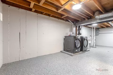 Other - 1114 Hewitt Dr, Des Plaines, IL 60016 photo 2 of 8