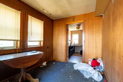 Entry Way - 501 E Locust St, Normal, IL 61761 photo 1 of 2