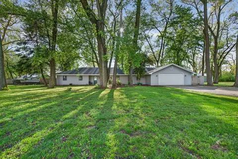 1555 N Rollin Ln, Coal City, IL 60416