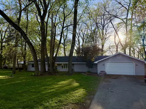 1555 N Rollin Ln, Coal City, IL 60416