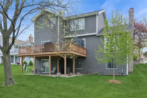 Exterior - 550 Rose Ln, Bartlett, IL 60103 photo 3 of 3