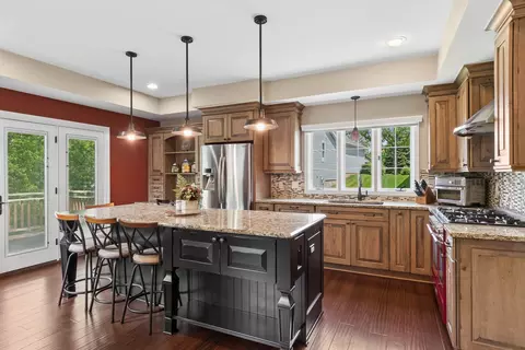 Kitchen - 550 Rose Ln, Bartlett, IL 60103 photo 1 of 4