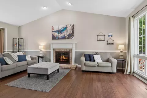 Living - 550 Rose Ln, Bartlett, IL 60103 photo 2 of 2