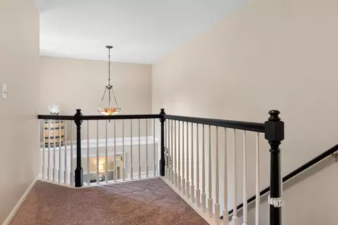 Entry Way - 550 Rose Ln, Bartlett, IL 60103 photo 2 of 2