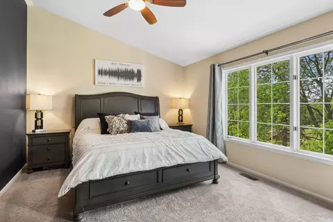 Bedroom - 550 Rose Ln, Bartlett, IL 60103 photo 1 of 3