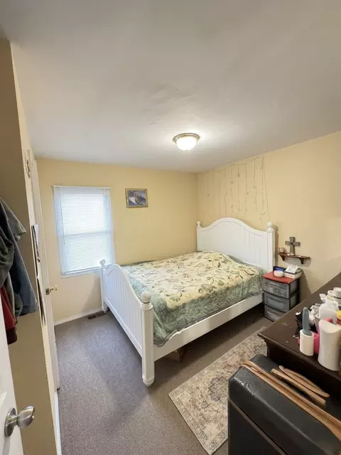 Bedroom - 224 N Wolf Rd, Wheeling, IL 60090 photo 1 of 3