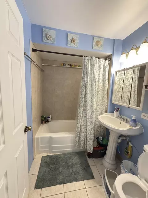 Bath - 224 N Wolf Rd, Wheeling, IL 60090 photo 1 of 1