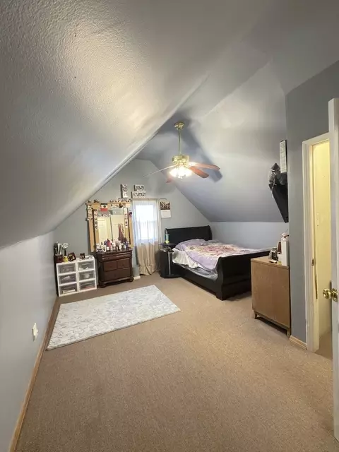 Bedroom - 224 N Wolf Rd, Wheeling, IL 60090 photo 2 of 3