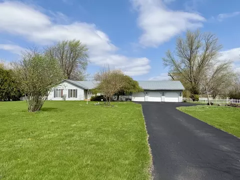 17641 Wagner Rd, Sandwich, IL 60548
