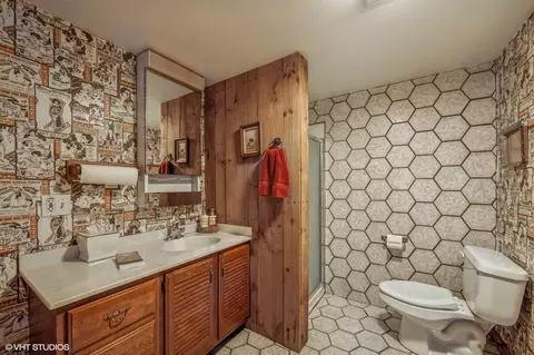 Bath - 2530 Donald Ct, Glenview, IL 60025 photo 3 of 3