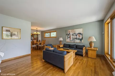 Living - 2530 Donald Ct, Glenview, IL 60025 photo 2 of 3
