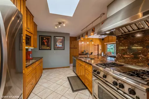 Kitchen - 2530 Donald Ct, Glenview, IL 60025 photo 2 of 4