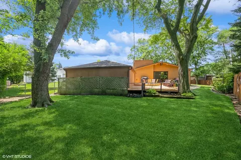 Exterior - 2530 Donald Ct, Glenview, IL 60025 photo 6 of 7