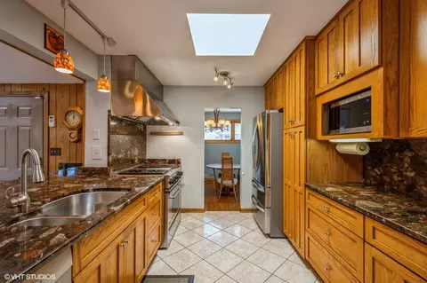 Kitchen - 2530 Donald Ct, Glenview, IL 60025 photo 4 of 4