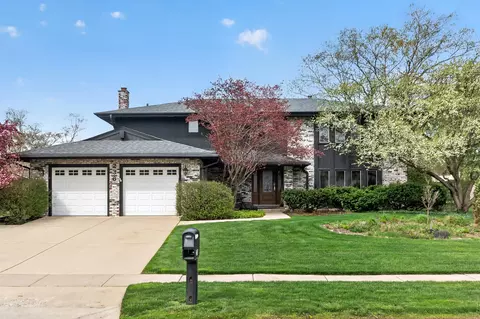 236 Saugus Ln, Schaumburg, IL 60173