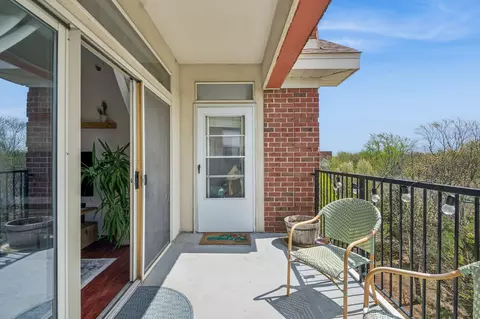 Exterior - 3125 Town Square Dr #405, Rolling Meadows, IL 60008 photo 1 of 2