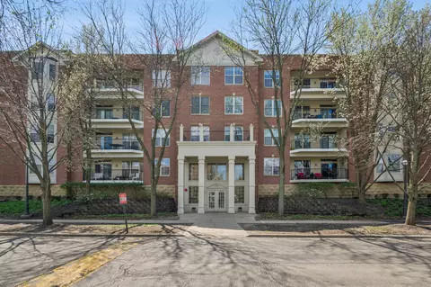Other - 3125 Town Square Dr #405, Rolling Meadows, IL 60008 photo 1 of 4