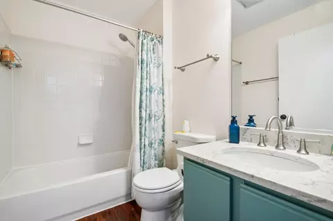 Bath - 3125 Town Square Dr #405, Rolling Meadows, IL 60008 photo 1 of 1