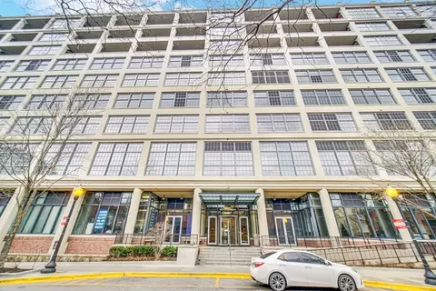 900 N Kingsbury St #780, Chicago, IL 60610