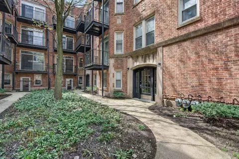 1651 W Pratt Blvd #1B, Chicago, IL 60626