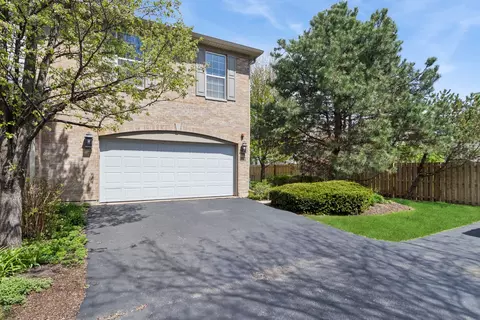 2075 Ivy Ridge Dr, Hoffman Estates, IL 60192