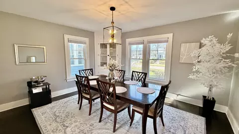 Dining - 909 E 3rd St, Centralia, IL 62801 photo 1 of 3