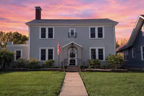 909 E 3rd St, Centralia, IL 62801