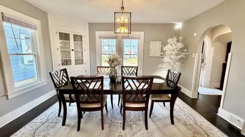 Dining - 909 E 3rd St, Centralia, IL 62801 photo 3 of 3