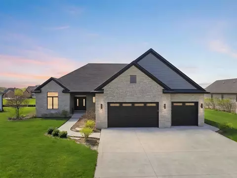 718 Independence Ave, Sycamore, IL 60178